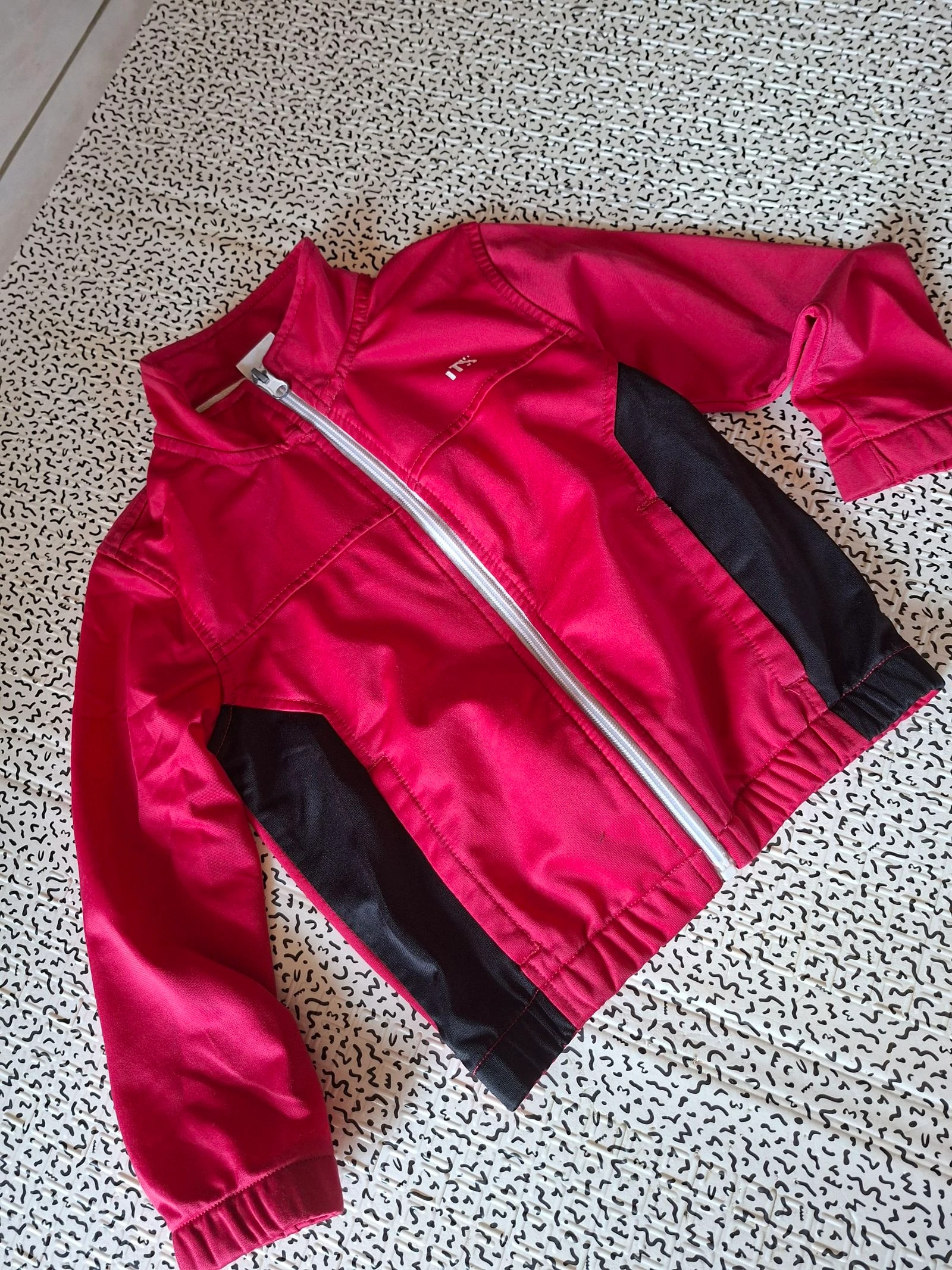 Chaqueta deportiva ITS para niña 5 años 110 cm rosa flúor con cremallera de poliéster ligero – photo 2